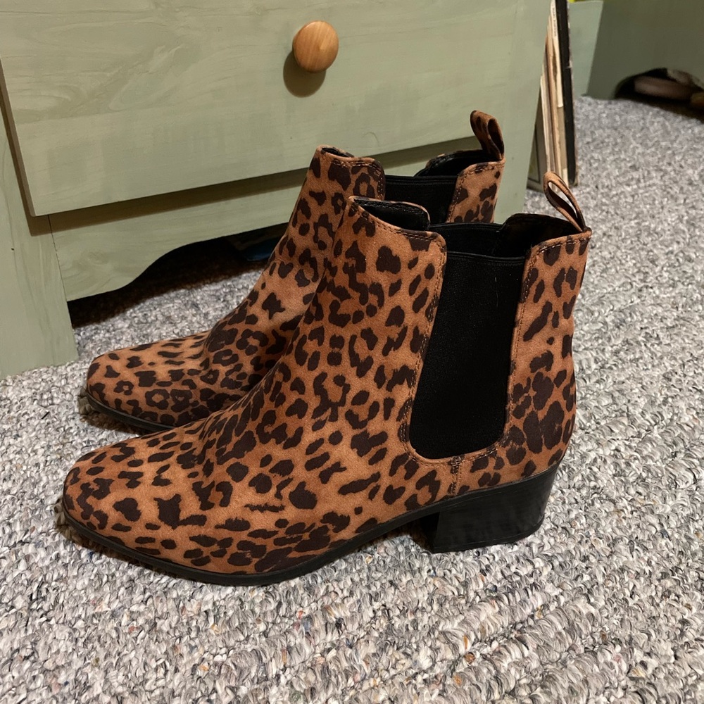 Cheetah Print Booties - Women’s 10